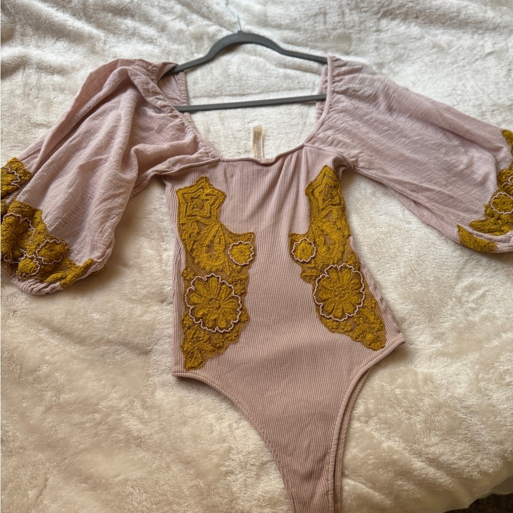 Free People Light beige onesie with Yellow Accents
